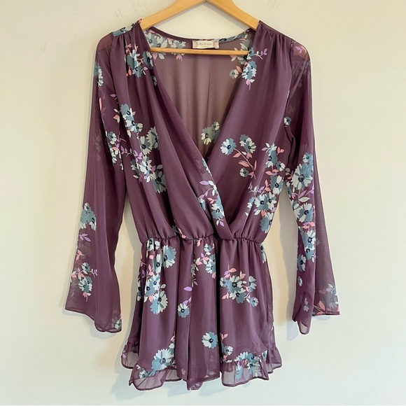 Altar’d State Women’s Floral Romper size Small Sheer Purple Flowing Sleeves - Picture 1 of 13